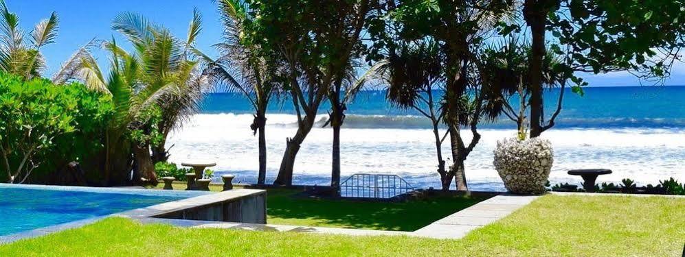 Pantai Hitam Villa Selemadeg Exterior foto